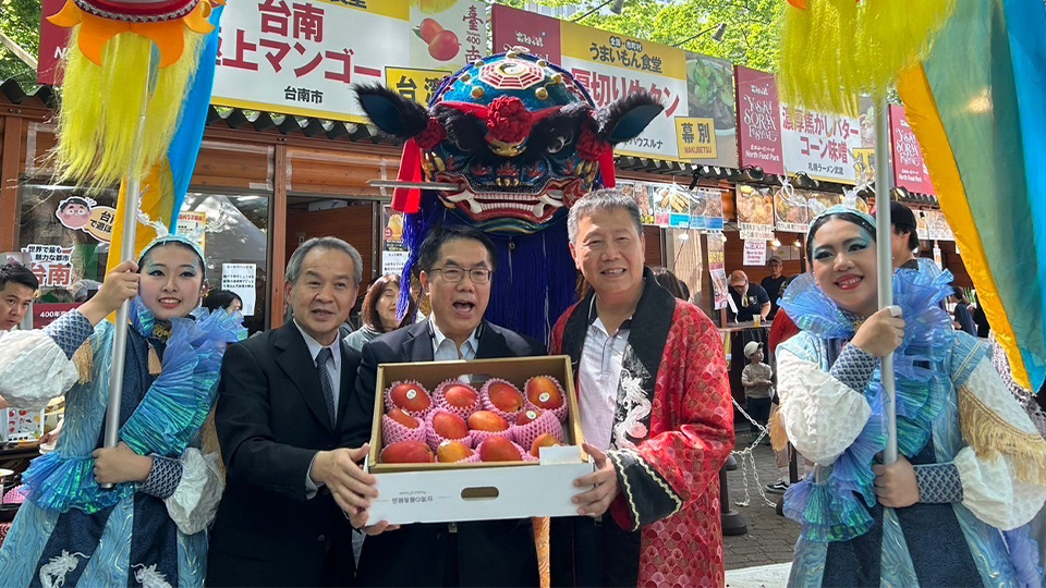 台南芒果盛產期　黃偉哲親自上場叫賣